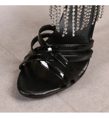 Passarela Modelo Salto Alto Stiletto Plataforma Sexy 11cm Sandálias Femininas Verão Vermelhas Sapatos de festa Sandálias Femininas de Tiras Cruzadas Tamanho 43