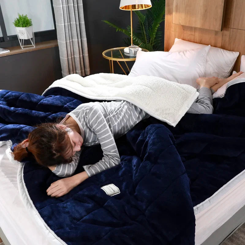 Super Soft Warm Throw Blanket Three-Layer Thick Velvet Solid Color Bedspread Coral Fleece Home Throws Adult Bed Cover Winter