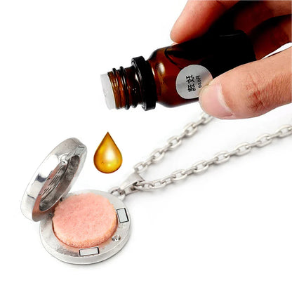New Stainless Steel Fashion Tree Of Life  Aromatherapy Necklace Essential Oil Diffuser Perfume Locket Pendant Women Jewelry Gift