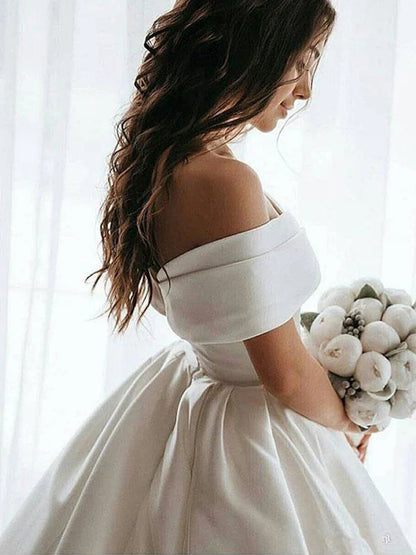 Princess Wedding Dresses Satin Vintage Off The Shoulder Wedding Bride Dresses Long Train White Wedding Ball Gown Customize