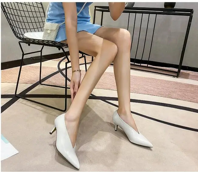 Sexy Autumn New Designer Vintage Evening Shoes Ladies Fashion Pointed Toe V Cut Woman Shoes High Heel Pumps Sexy C323