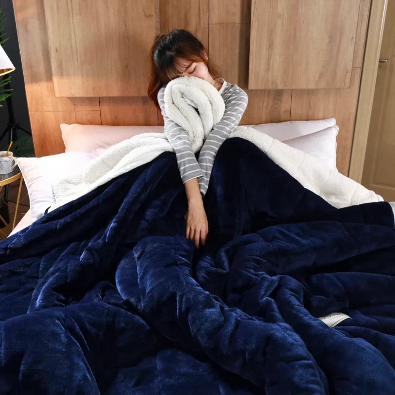 Super Soft Warm Throw Blanket Three-Layer Thick Velvet Solid Color Bedspread Coral Fleece Home Throws Adult Bed Cover Winter