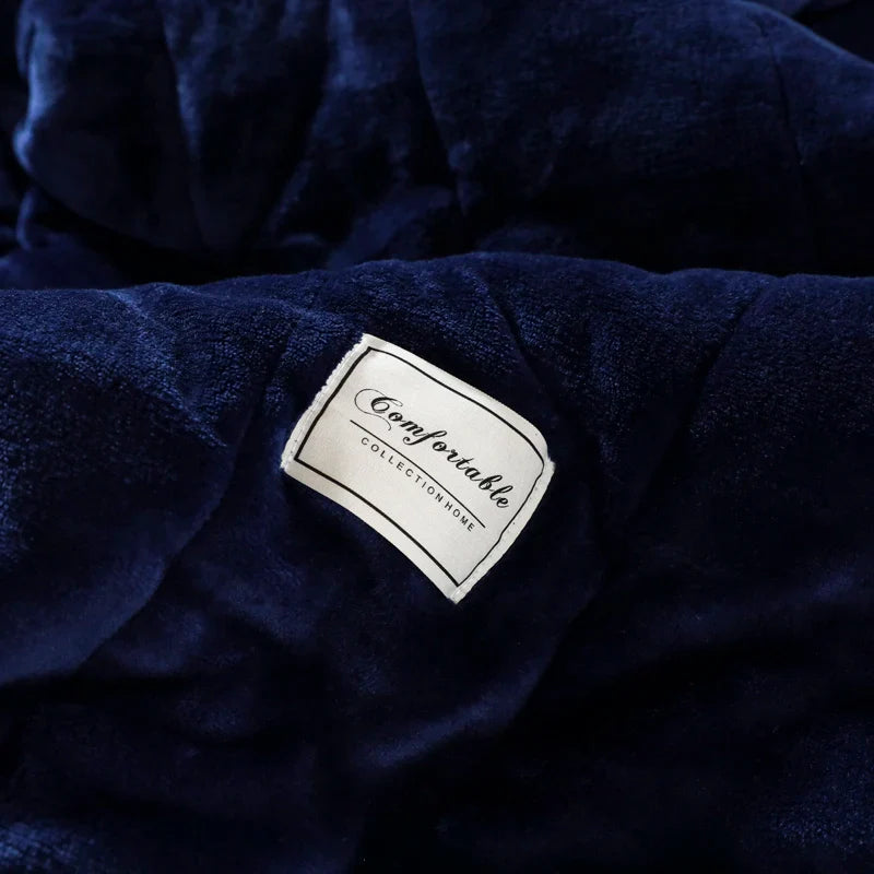 Super Soft Warm Throw Blanket Three-Layer Thick Velvet Solid Color Bedspread Coral Fleece Home Throws Adult Bed Cover Winter