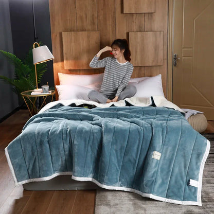 Super Soft Warm Throw Blanket Three-Layer Thick Velvet Solid Color Bedspread Coral Fleece Home Throws Adult Bed Cover Winter