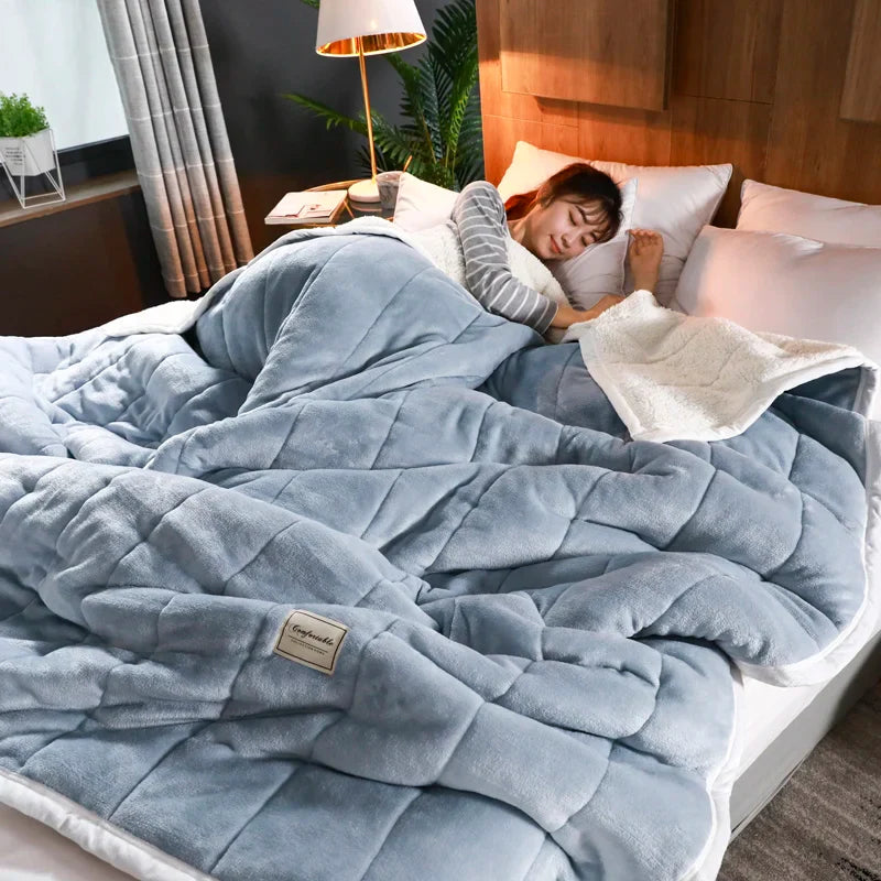 Super Soft Warm Throw Blanket Three-Layer Thick Velvet Solid Color Bedspread Coral Fleece Home Throws Adult Bed Cover Winter