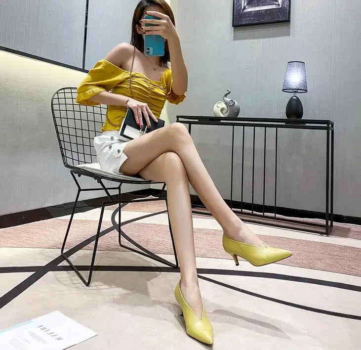 Sexy Autumn New Designer Vintage Evening Shoes Ladies Fashion Pointed Toe V Cut Woman Shoes High Heel Pumps Sexy C323
