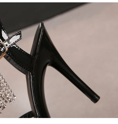 Passarela Modelo Salto Alto Stiletto Plataforma Sexy 11cm Sandálias Femininas Verão Vermelhas Sapatos de festa Sandálias Femininas de Tiras Cruzadas Tamanho 43