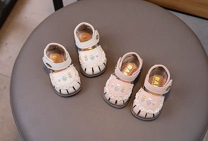 Platform Sandals Retro Children's Shoes Fashion Flroal Sandals for Baby Girl Beach Shoes Beautiful School Kids Shoe Girls H06019
