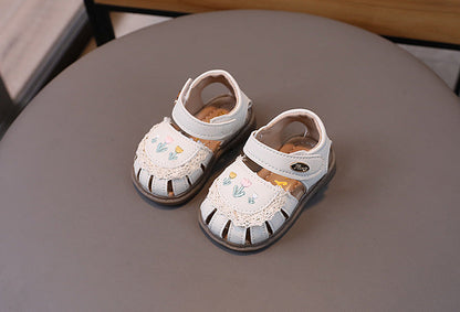 Platform Sandals Retro Children's Shoes Fashion Flroal Sandals for Baby Girl Beach Shoes Beautiful School Kids Shoe Girls H06019