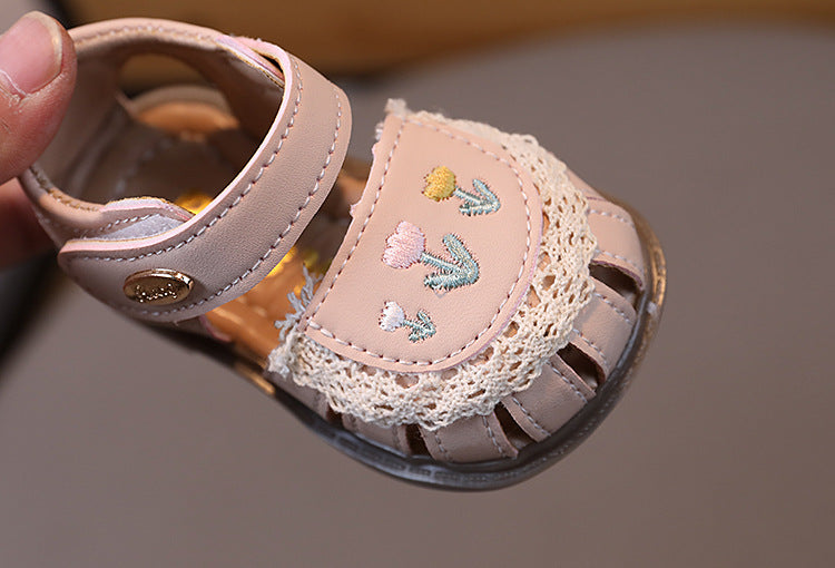 Platform Sandals Retro Children's Shoes Fashion Flroal Sandals for Baby Girl Beach Shoes Beautiful School Kids Shoe Girls H06019