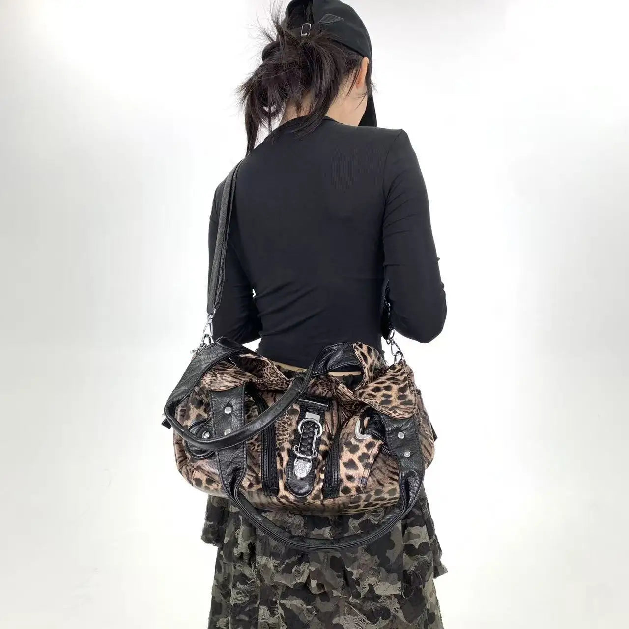 Y2K vintage hot girl personality leopard print shoulder bag with multiple compartments, Maillard crossbody handbag