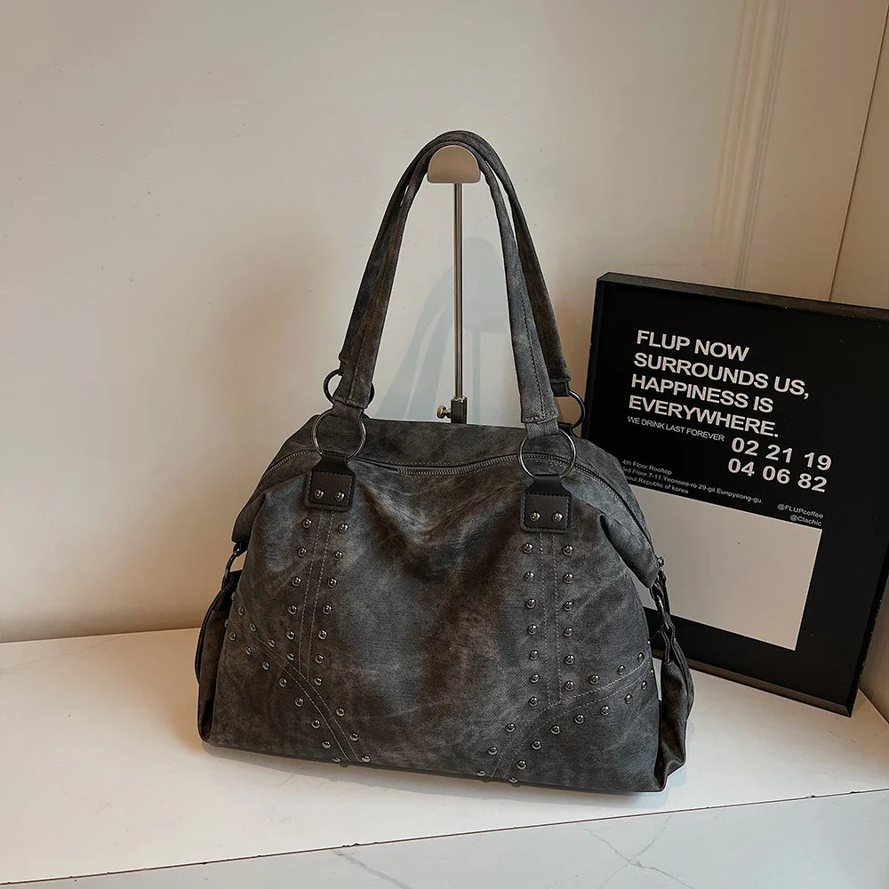 Autumn/Winter Retro Commuter Single Shoulder Bag for Women 2025 New Rivet Tote Bag Large Capacity Travel Handbag