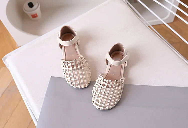 2026 Novel Roman Sandals for Little Girls Side Butterfly-knot Princess Weave Sandals Soft Breathable Hollow Shoes Child Girl