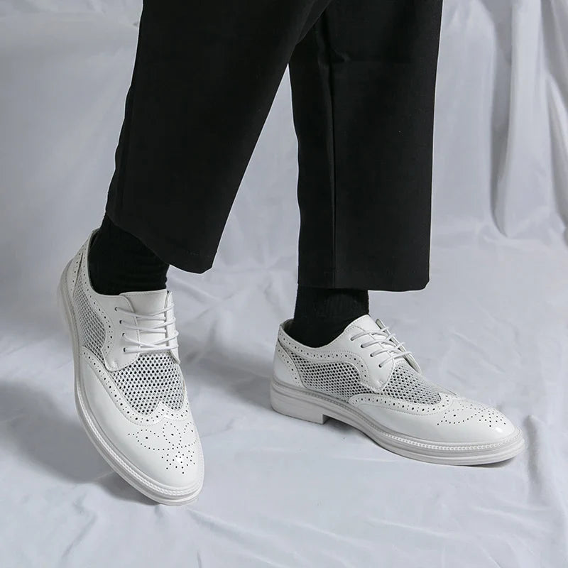 Fashion Derby Leather Men Shoes Summer Breathable White Brogue Lace Up Solid Dress Shoes Business Casual Party Wedding Shoes Men