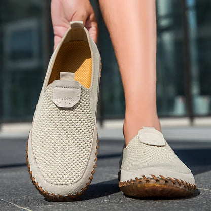 Breathable Men Casual Shoes Lightweight Outdoor Male Walking Shoes Anti-slip Men's Sneakers Slip on Flats Vulcanized Shoes 2025