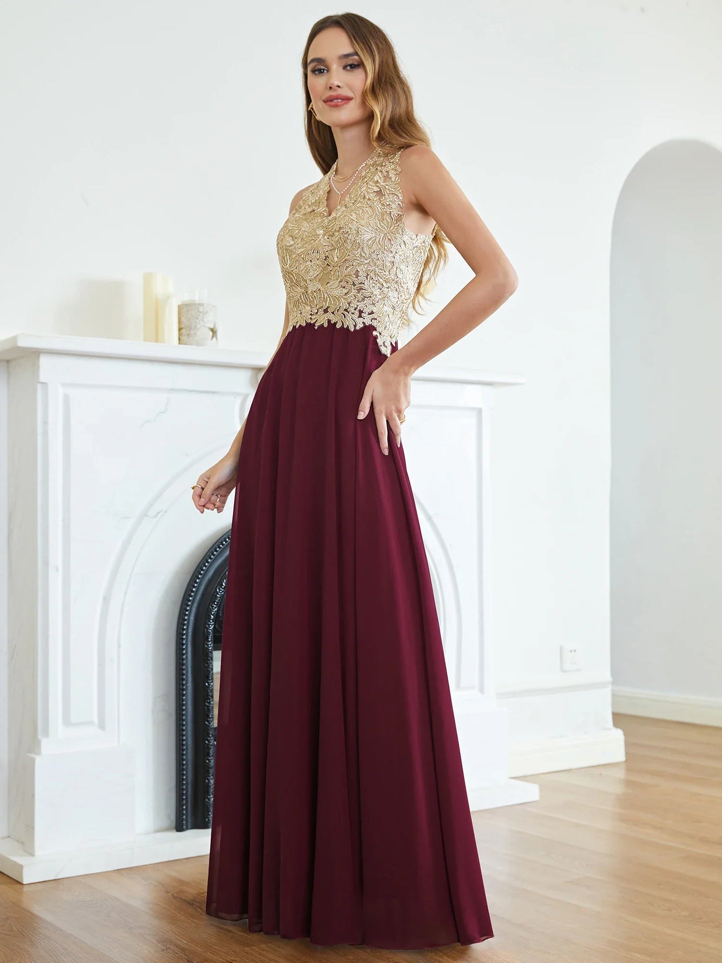 Elegant Long Prom Dresses Patchwork A-Line Evening Dress Chiffon Embroidery Appliques V-Neck Halter Illusion Back Party Gowns
