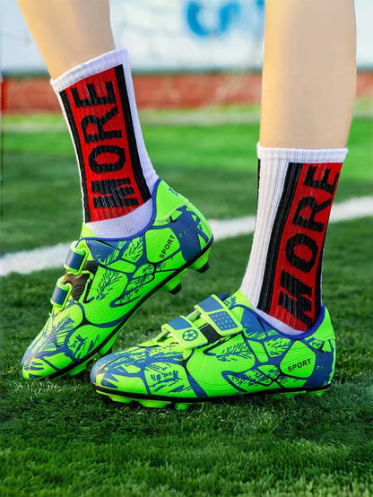 Boys' soccer shoes, low cut soccer shoes, grass anti slip training sports shoes, outdoor shoes