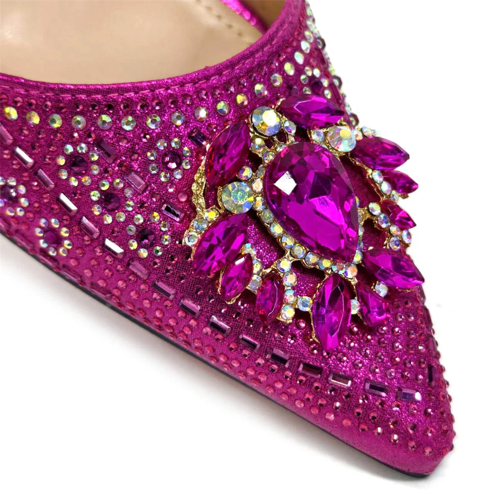 Sapatos e Bolsa Nigerianos de Salto Alto para Mulheres na Cor Vermelha, Conjunto de Bolsa com Strass com Design Italiano para Casamento
