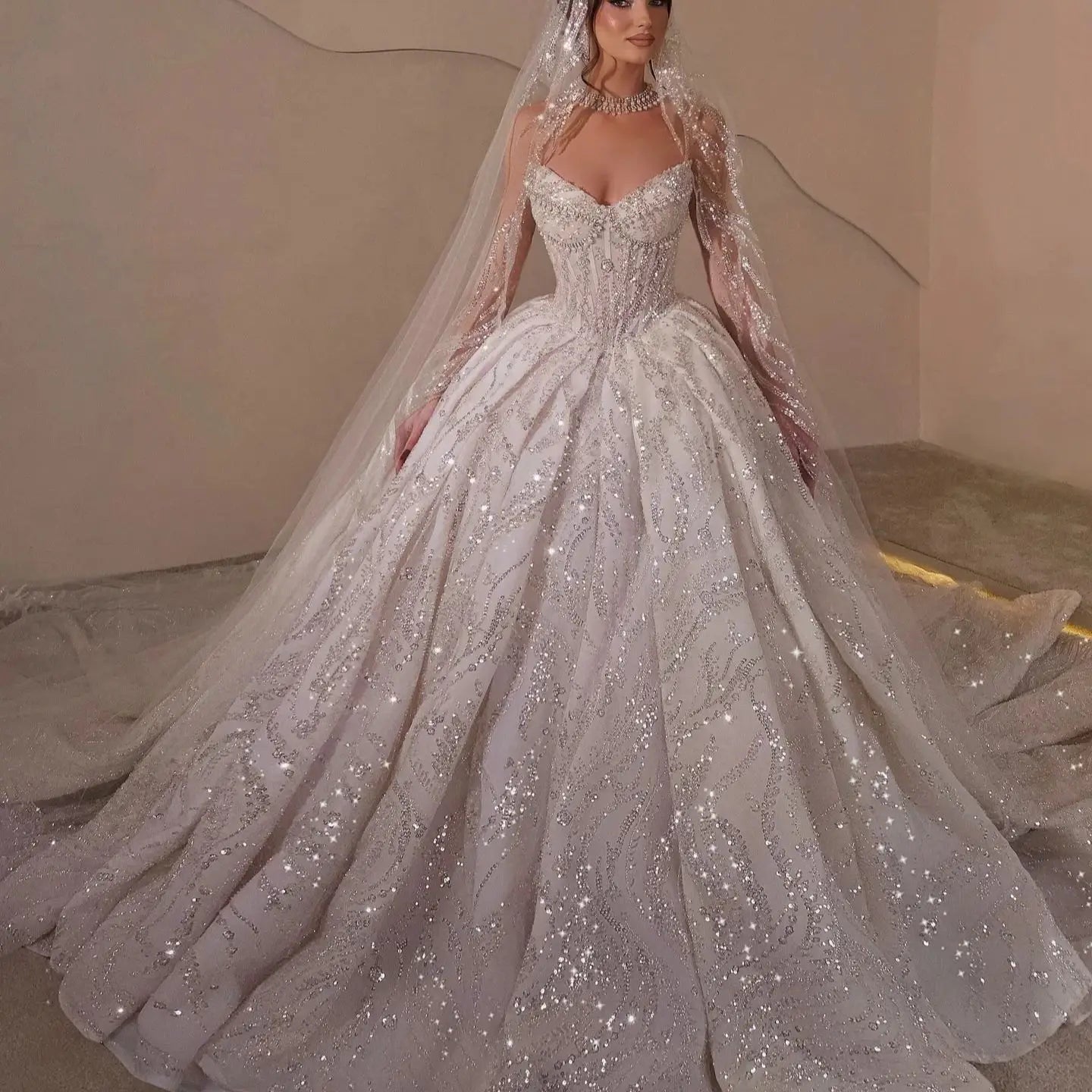 Customized Wedding Dresses Sequins Pearls Bridal Ball Gowns Strapless Sleeveless Princess Bride Dress Vestidos De Novia