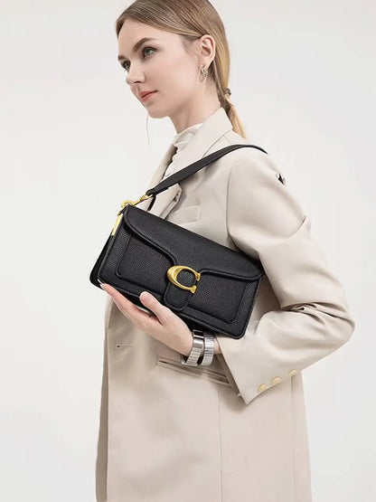 This year's new fashionable underarm shoulder bag with two shoulder straps and a diagonal small square bag