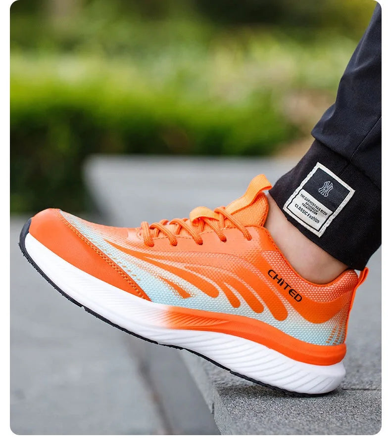 Soft-soled non-slip safety shoes four seasons models men's anti-smash anti-puncture steel head safety shoes new models