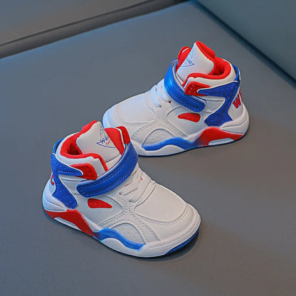 Children's basketball shoes are soft and fashionable