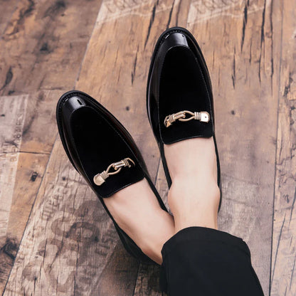 Lightweight metal trim retro British style small leather shoes pointed leather matching color slip-on loafers for men
