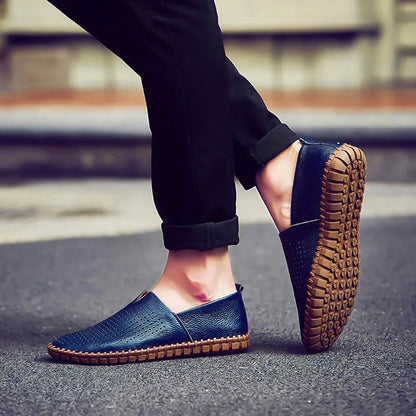 New Summer Breathable Men Loafers Handmade Leather Men's Driving Shoes Luxury Brand Flat Casual Shoes Soft Breathable Men Shoes