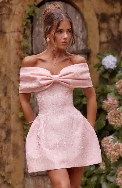 Fashionable And Sweet Slim Fit Jacquard Strapless Tie Bow One Shoulder Short Skirt American Sexy Temperament Solid Color Dresses