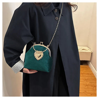 Velvet Frame Heart Dinner Hand Bags Diamonds Chains High Quality Shoulder and Crossbody Bags for Women 2024 Fashion Hot Sale