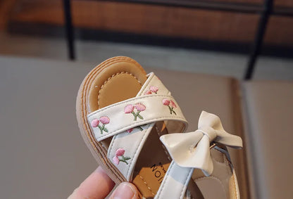 Baby Girls Leather Sandals Princess Sweet Kids Beach Sandals Summer New Children Toddlers Bow Sandals Embroidery Fruit Fashion