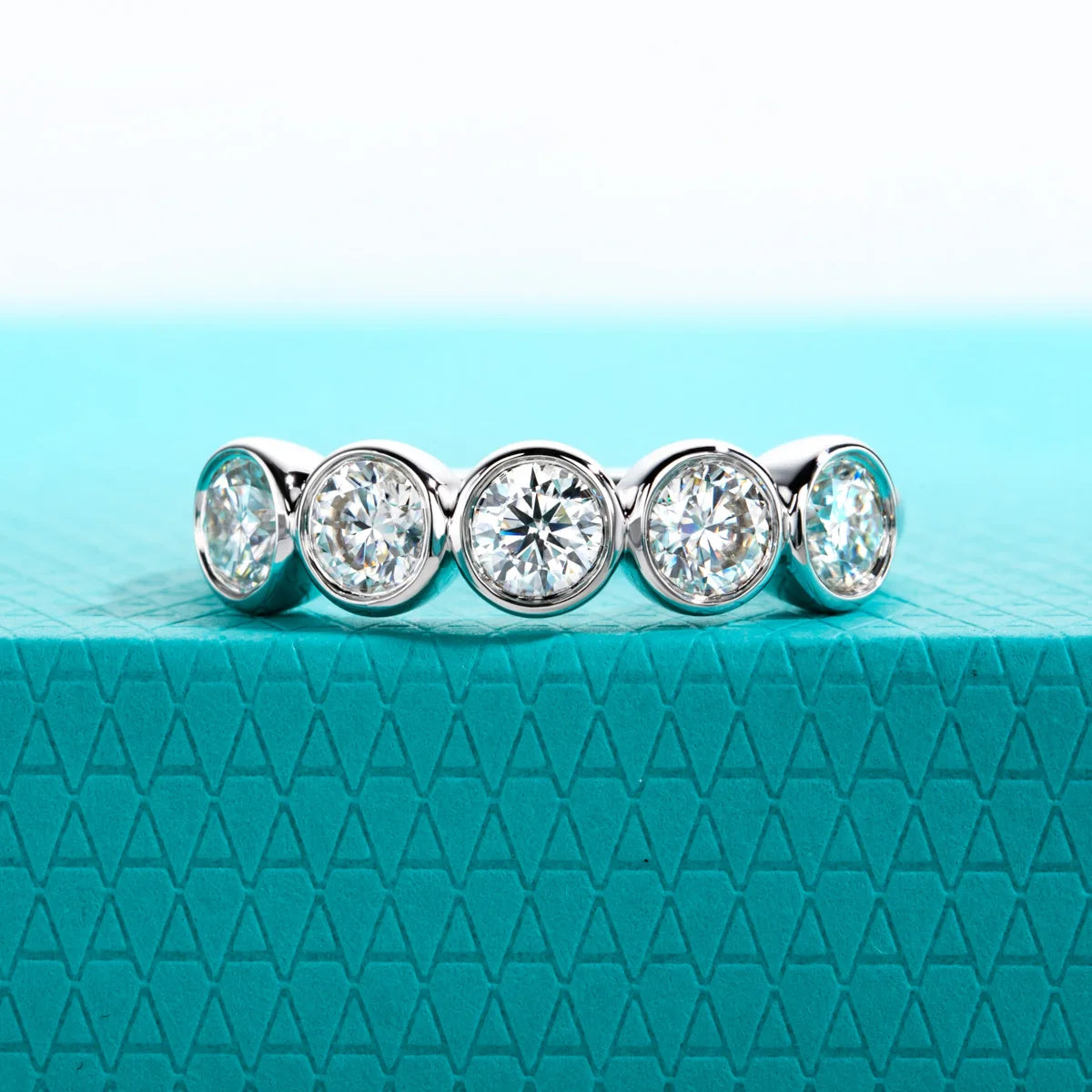 4mm 1.5cttw Moissanite Wedding Bands 925 Sterling Silver Half Eternity Bezel Rings for Women Jewelry Wholesale