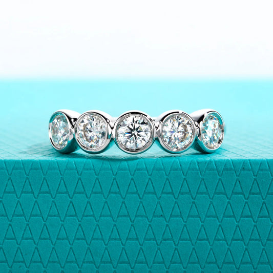 4mm 1.5cttw Moissanite Wedding Bands 925 Sterling Silver Half Eternity Bezel Rings for Women Jewelry Wholesale