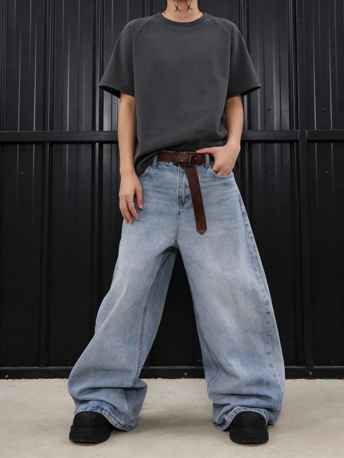 Men's Original Blue Baggy Jeans Light Retro For Dating Y2K Drip Casual Wear No accessories or belts included