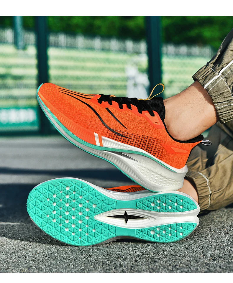 Sapatos de corrida esportivos casuais masculinos e femininos de moda com superfície de malha respirável, suporte de placa de carbono e sola de borracha resistente ao desgaste