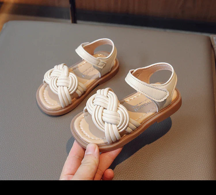 Children Fashion Girls Sandals Casual Weave Breatheable 2023 New Summer Beach Shoes Princess Flats Hook & Loop Chic Kids Korean