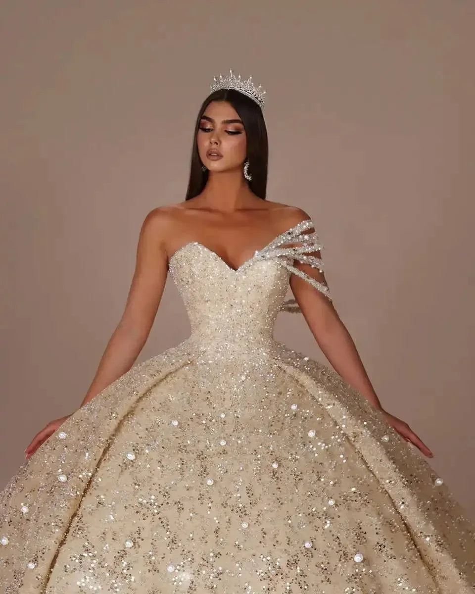 Customized Sweetheart Neck One Shoulde Ball Gown Wedding Dresses Bridal Gown Beaded Sweep Vestidos De Novia