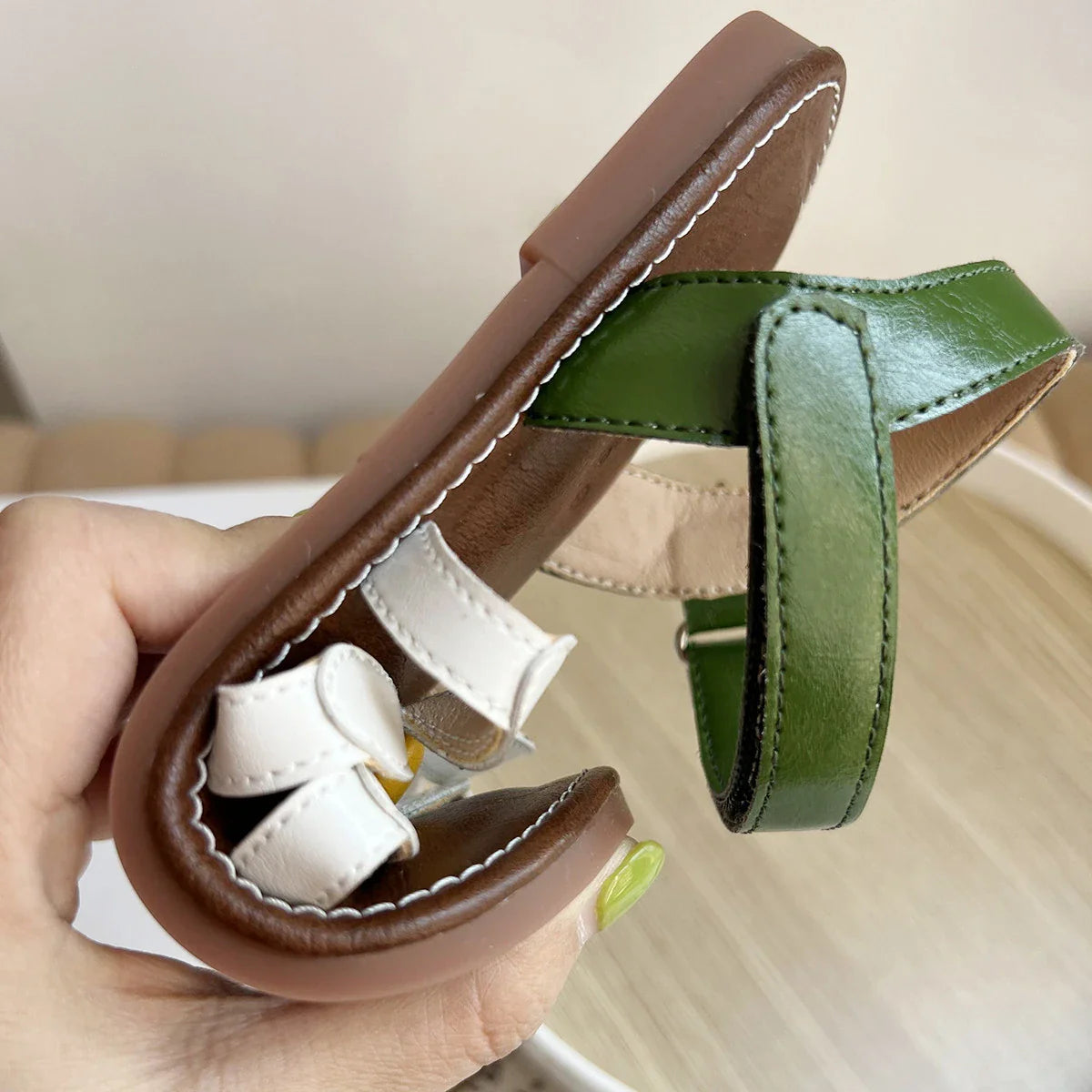 Girl's Sandals Hollow-out Solid Fashion Color Flower Leather Kids Sliders Open Toe Light Sweet Hook-loop Summer Children Shoe