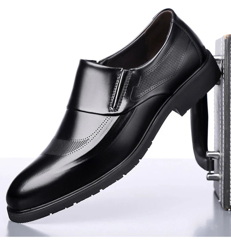 Designer Leather Shoes for Men Spring Autumn Business Casual Shoes Male Fashion Solid Color Wedding Shoe Man