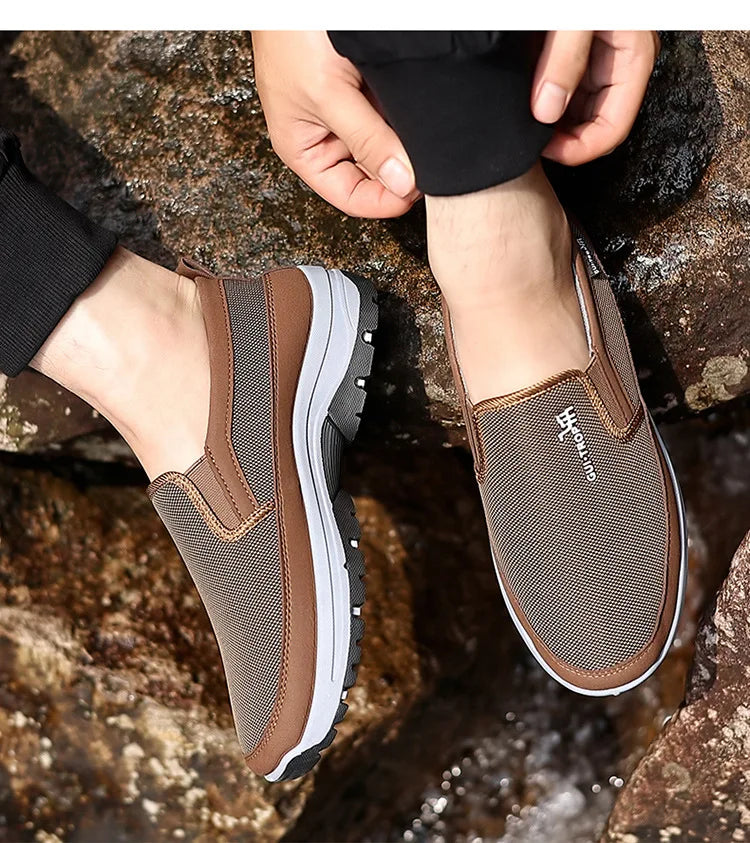 Loafers Men Sneakers Mesh Breathable Non-Slip Slip On Vulcanized Shoes Soft Sole Solid Color Comfortable Water Shoes