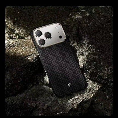 Benks Carbon Fibre Case For iPhone 17 Pro Max Kevlar Wireless Charging Back Cover Case for iPhone 17 PRO