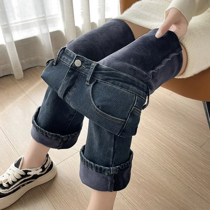 Fashion New Women Warm Plush Flared Jeans Thermal Fleece Loose Denim Pants Female High Waist Urban Straight Flare Trouser