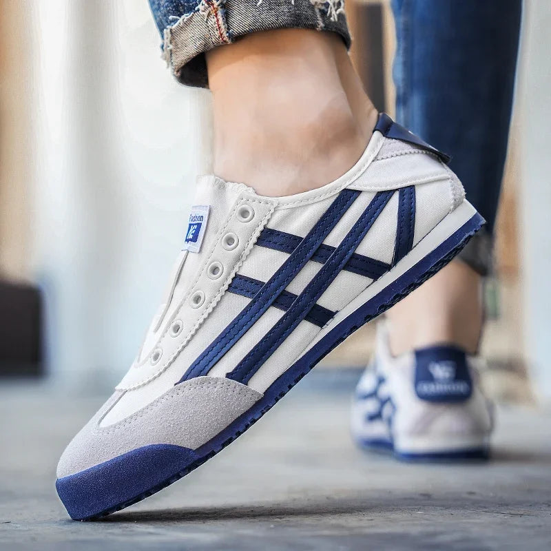 Men's Classic Running Shoes Lace Up Flat Bottom Sports Shoes Soft Sole Walking Shoes Breathable Couple Casual Shoes Tennis Shoes
