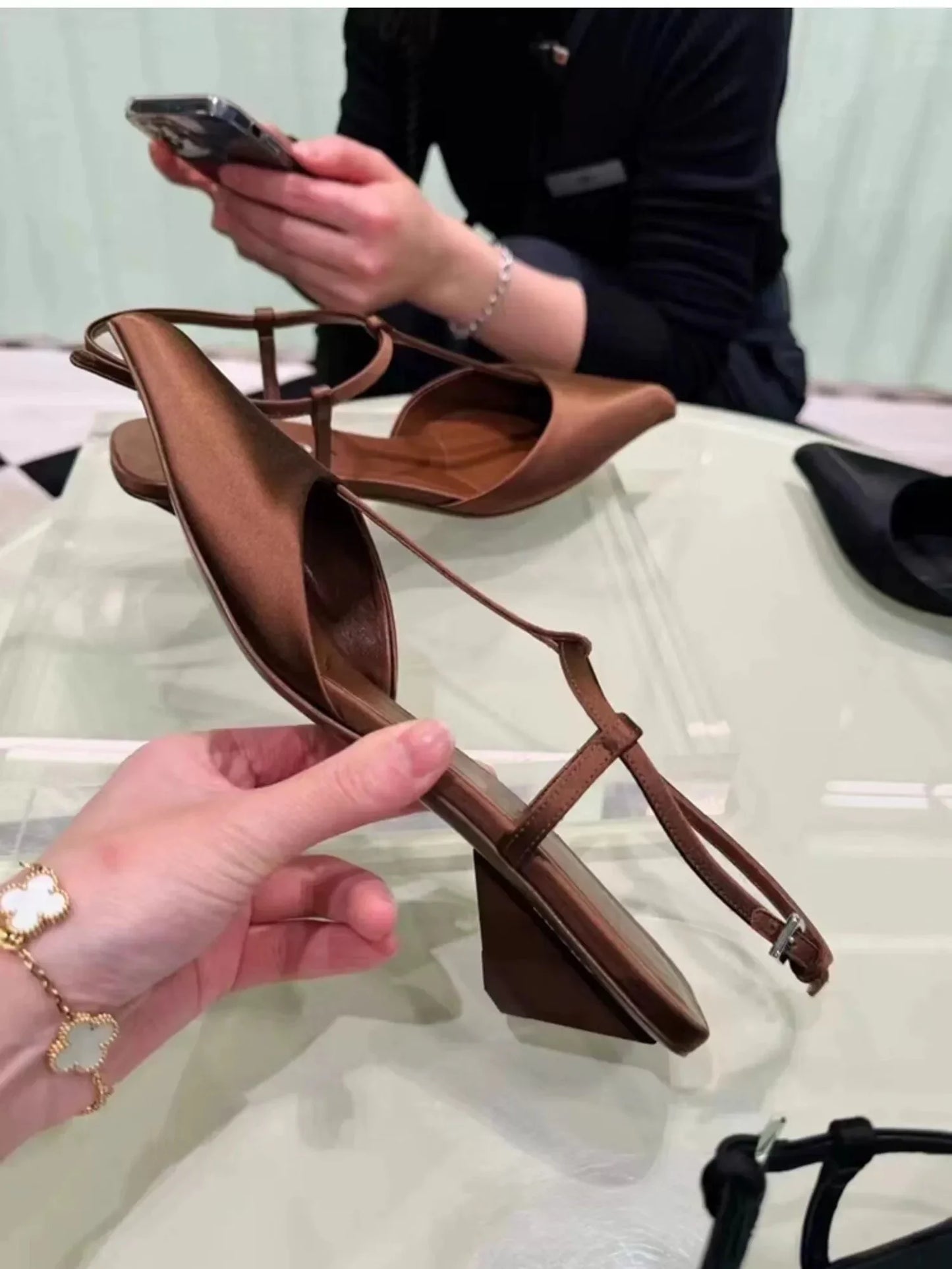 Sapatos Femininos de Salto Alto, Novos Sapatos Sexy de Salto Grosso com Bico Fino e Tira Traseira para Mulheres, Sandálias de Salto Alto para Vestidos de Festa