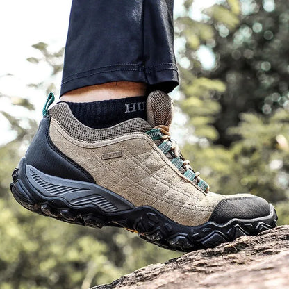 Hiking Shoes Mens Luxury Designer Winter Climbing Trekking Sneakers for Men Leather Outdoor Sports Work Man Shoes 110282A