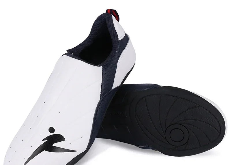 Sapatos Masculinos para Boxe Kung Fu Artes Marciais Respiráveis Solado Macio Grosso Tênis de Caratê para Treinadores de Taekwondo Resistentes ao Desgaste para Crianças e Adultos
