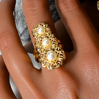 Conjunto de joias de luxo Dubai para mulheres, moderno, colar de pérolas, pulseira, anel, brincos, conjunto de joias banhadas a ouro 18k