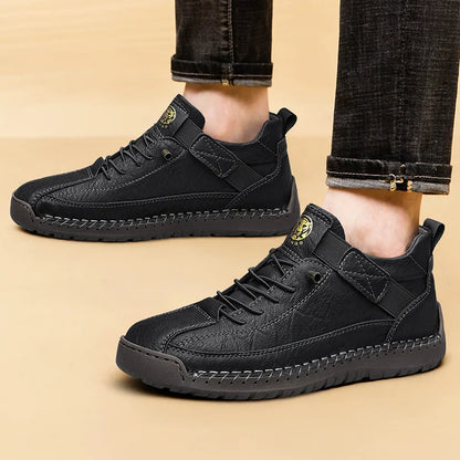 CLOHOO Botas Casuais Esportivas Masculinas Cano Alto Feitas à Mão Respiráveis para Uso ao Ar Livre com Opções de Tamanho Estendido Botas Clássicas de Tornozelo
