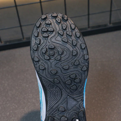 Children Soccer Cleats Fashion Design Breathable Non-slippery Soccer Shoes for Boys and Girls