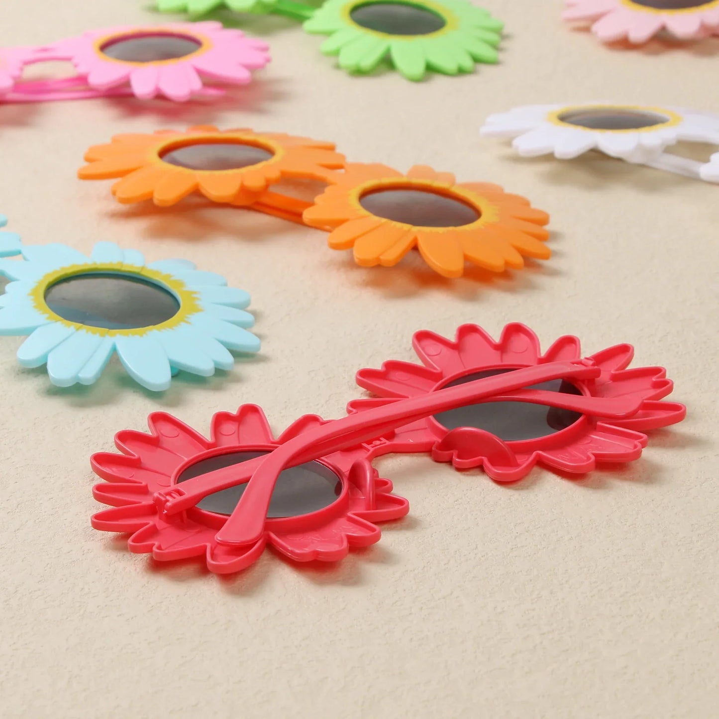 Sunglasses Little Daisy Shape Sun Glasses Funny Party Decorative Eyeglasses Plastic Gathering Picnic Photography Props